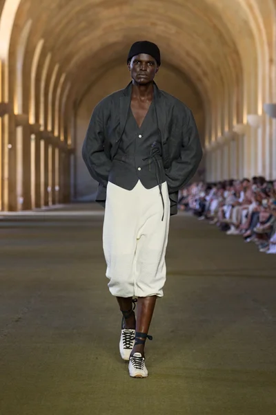 Look 38